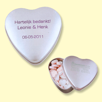 Large Heart Tin of Sweets 501150